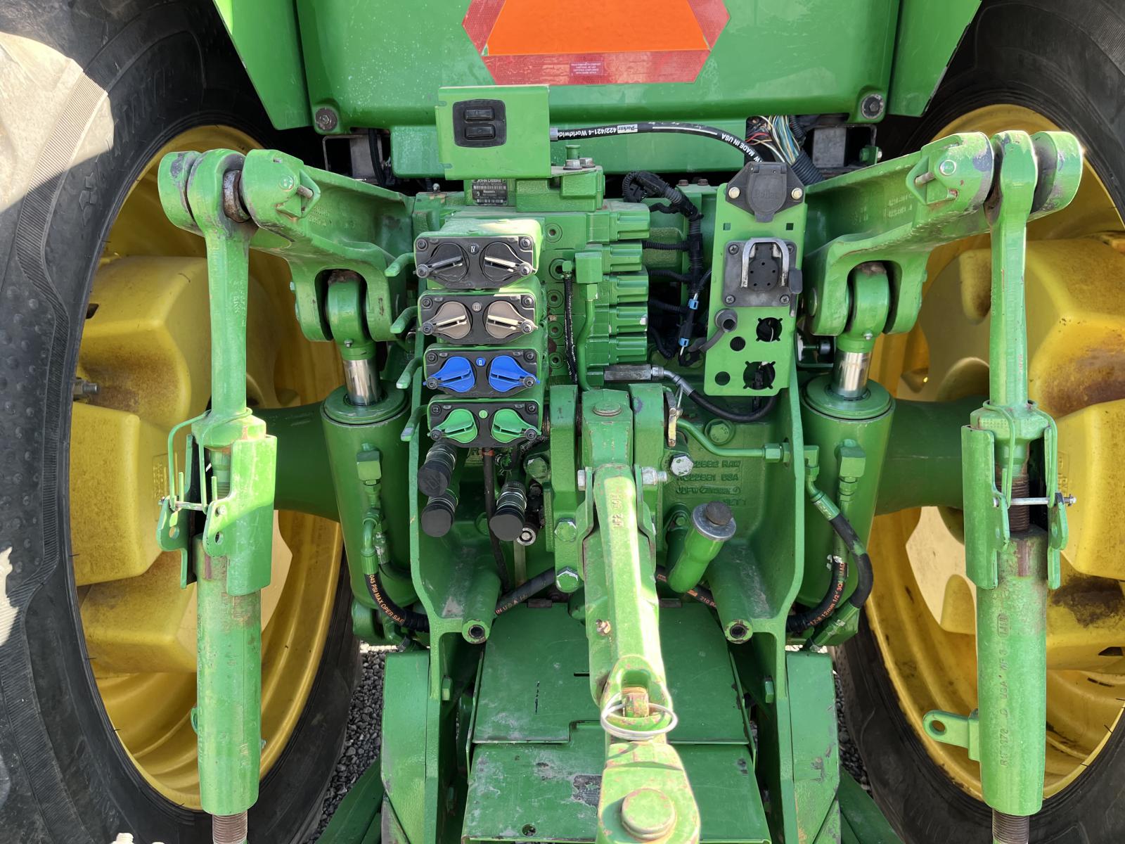 ./imagenes/INVOICE/2019/17674/JOHN DEERE 8310R (13).JPG